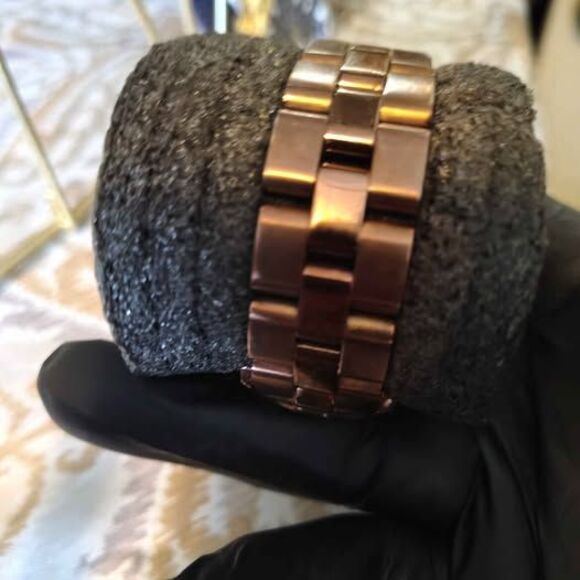 Women's Marc Jacob rose gold watch - Picture 6 of 8